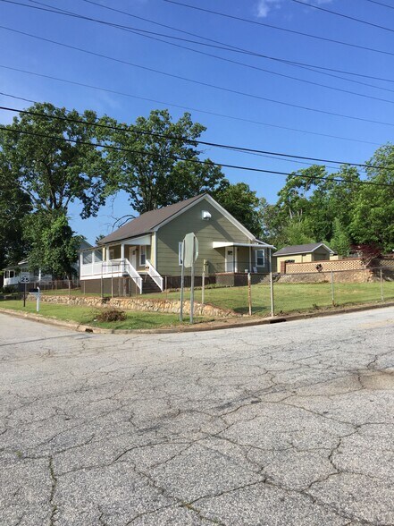 Primary Photo - 16 N YMCA St