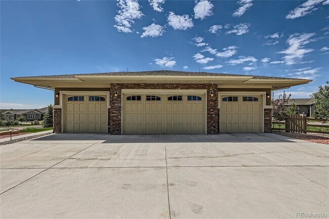 Building Photo - One-of-a-Kind 4-Bed Castle Rock Retreat with 4 car Attached Garage