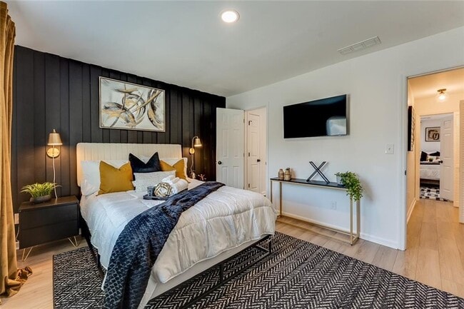 Building Photo - 5015 Laurel Springs Way SE