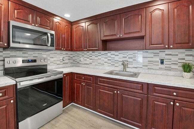 Building Photo - 239 NW 6th Ave