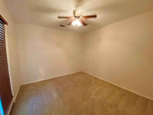 Building Photo - 145 Strawn