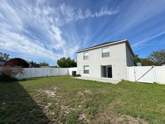 Building Photo - Spacious 4-Bedroom Home with 3 Full Baths in Whispering Trails – Pet Friendly!