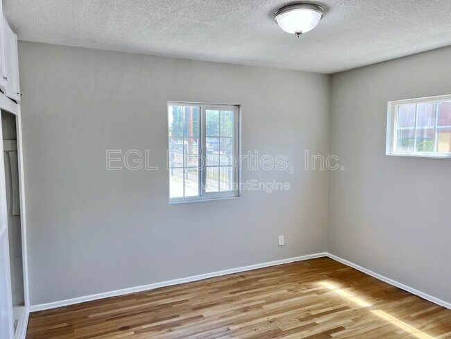 Building Photo - 11535 Sylvan St