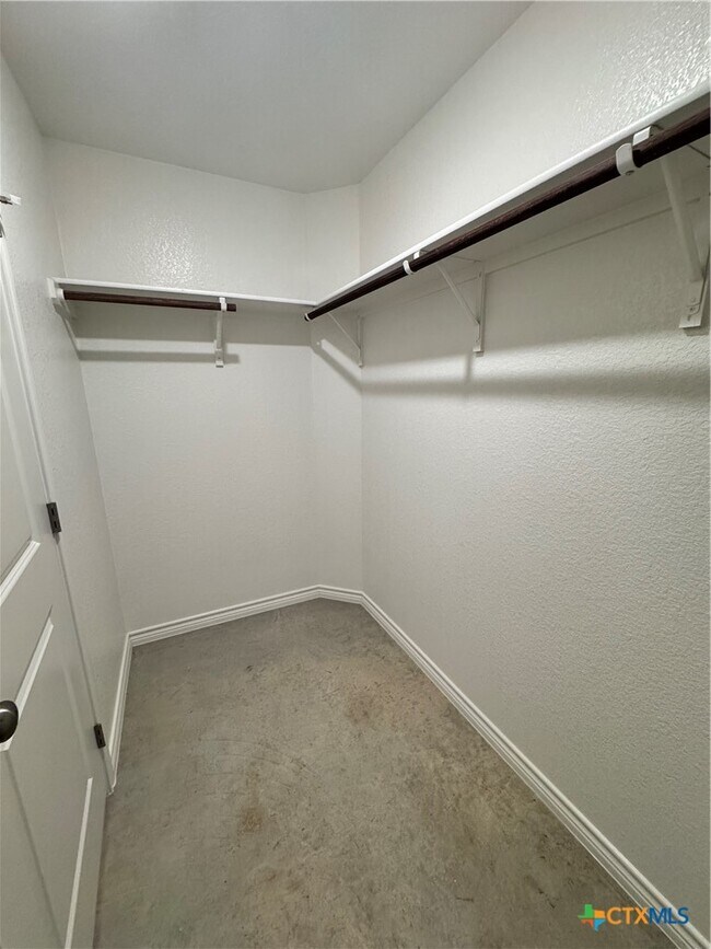 Building Photo - 1274 Lehmann Dr