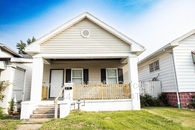 Primary Photo - 1136 Jefferson Ave