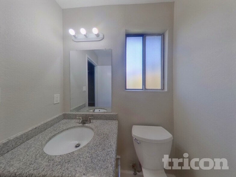 Building Photo - 3105 Rozanna Ct