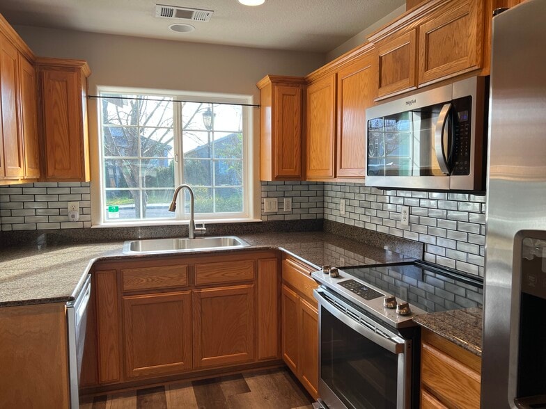 Kitchen - 2507 Agate Meadows