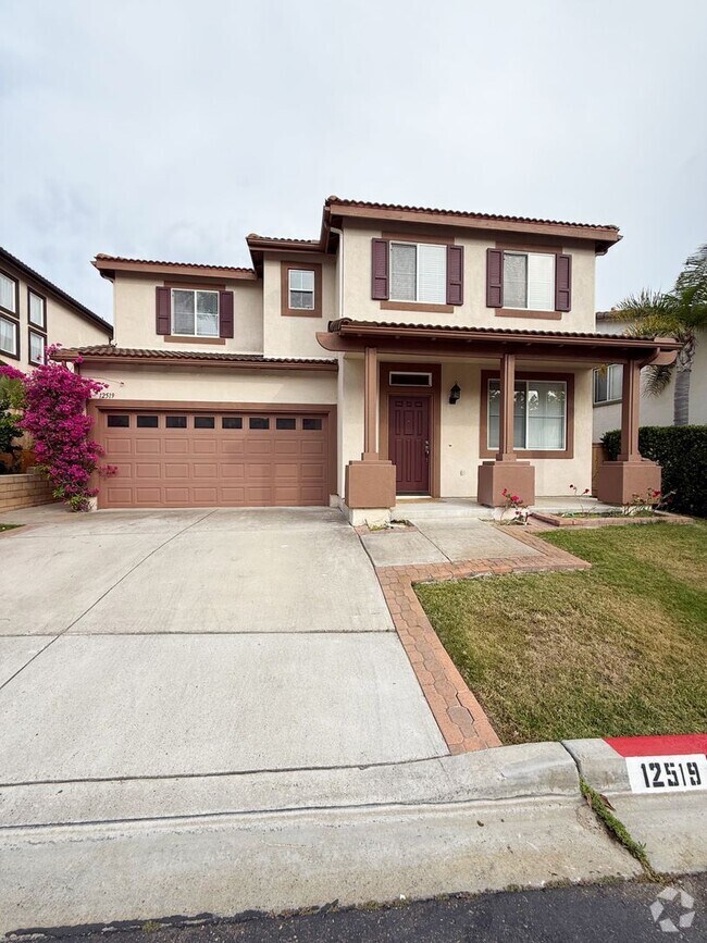 Building Photo - 4 Bed/3 Bath Home for Rent in Carmel Valley!