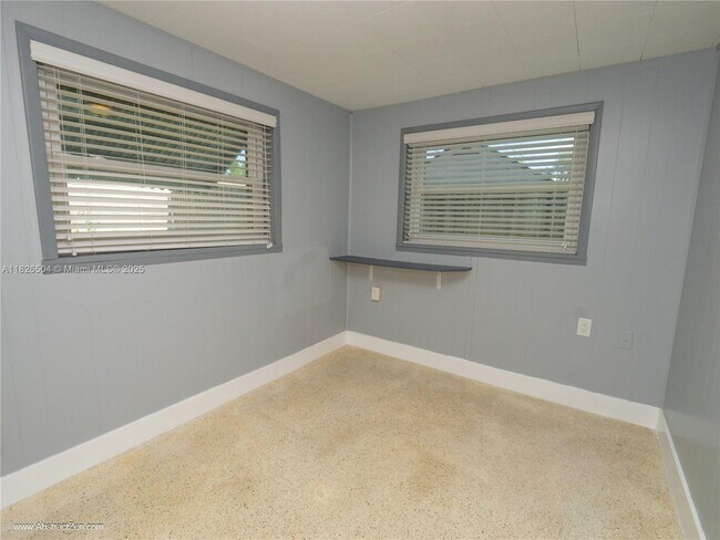 Building Photo - 3421 Cantrell