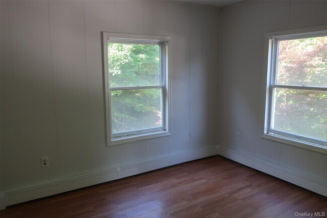 Building Photo - 9 Conklin Ln