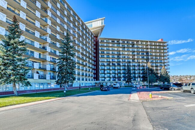 Building Photo - 2 Bed 2 Bath Condo in Historic Satellite Hotel