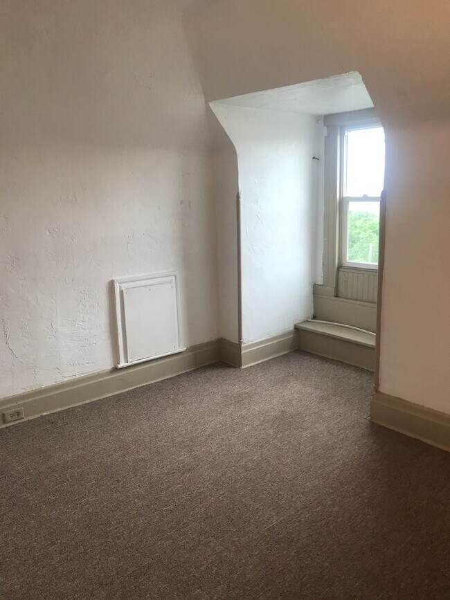 Building Photo - 4103 Allequippa St