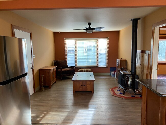 Building Photo - 203 Howard St