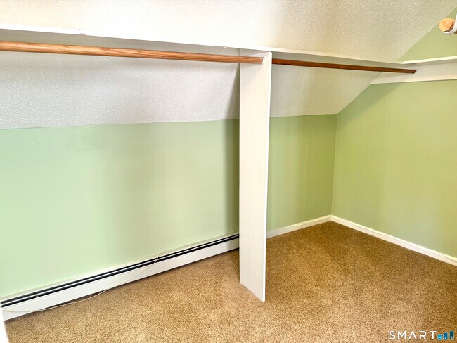 Building Photo - 94 Waldron Dr