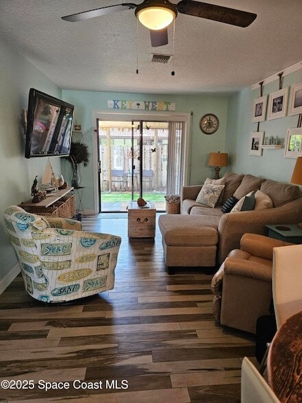 Building Photo - 8742 Lantana Ct