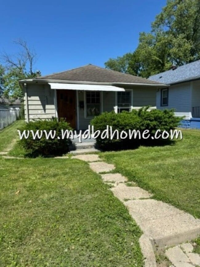 Building Photo - 3602 Robinwood Dr