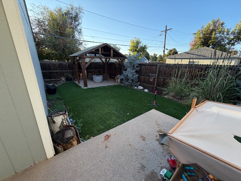 Building Photo - 2375 Hanover St