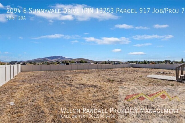 Building Photo - 2094 E Sunnyvale Dr