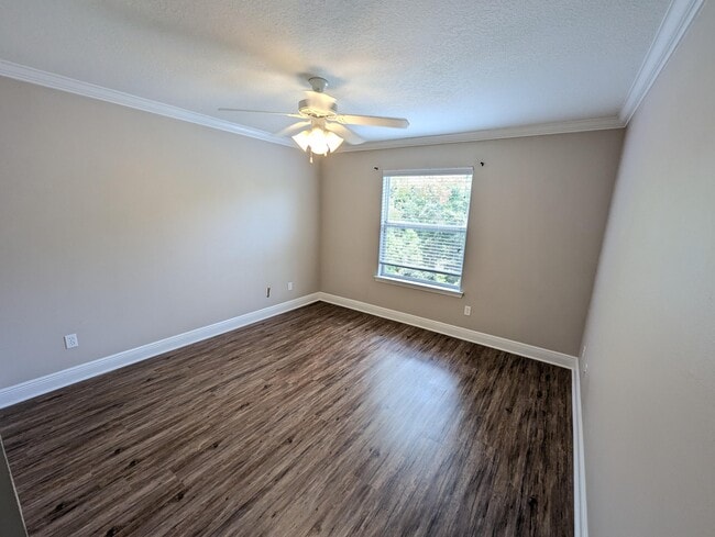 Building Photo - 2160 Hadleigh Hills Ct