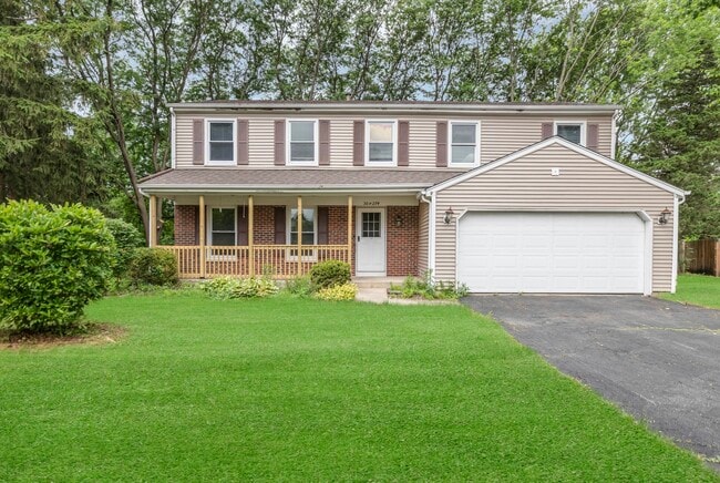 Primary Photo - 30W274 Brighton Ct