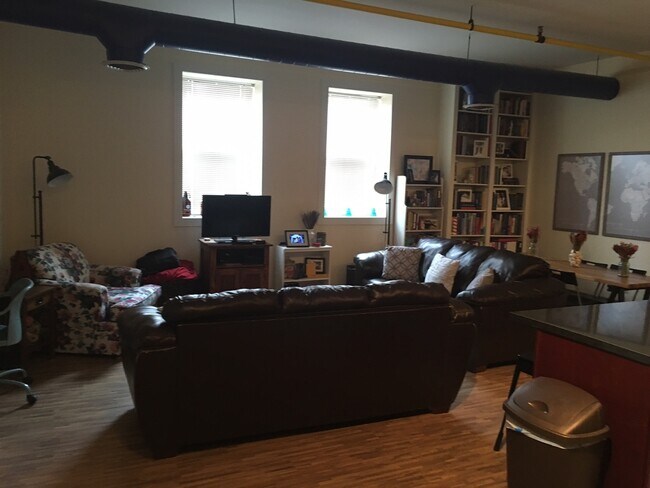 Interior Photo - Place - 222 N. College