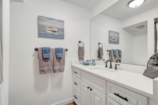 Building Photo - 334 Brackenwood Cir