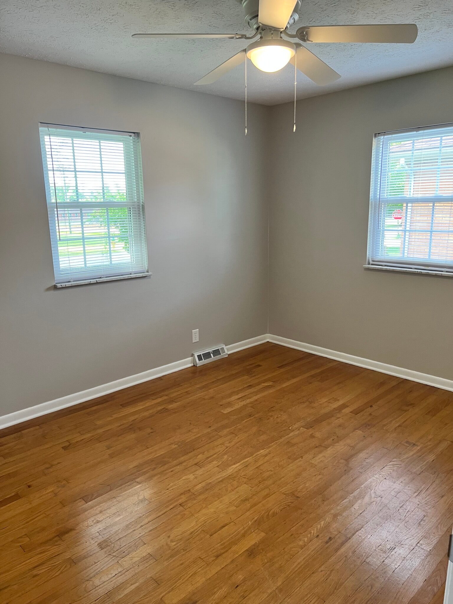 Bedroom - 309 Randolph St
