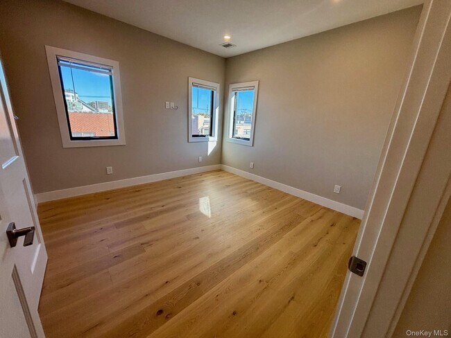 Building Photo - 159 Harrison Ave