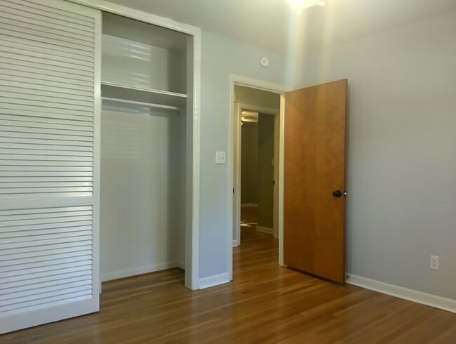 Building Photo - Beautiful 3bd/1.5ba with workshop and large backyard!