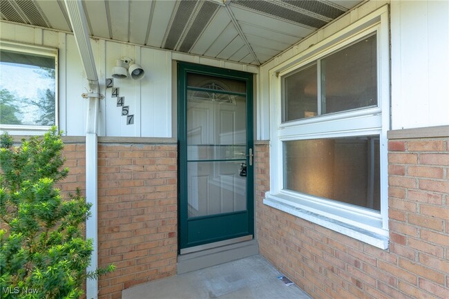 Building Photo - 24457 Tunbridge Ln