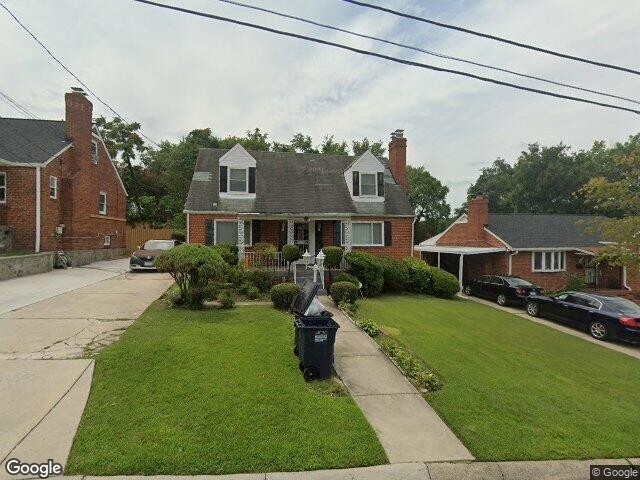 Primary Photo - 709 Sheridan St
