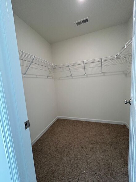 Building Photo - 463 Sweetgrass Dr