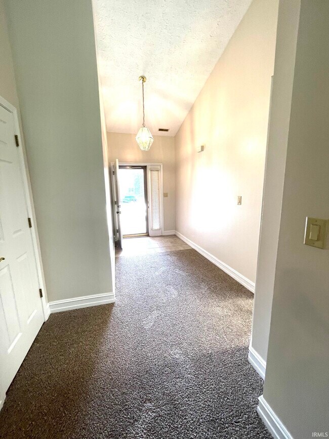 Building Photo - 1622 Stonevalley Ct