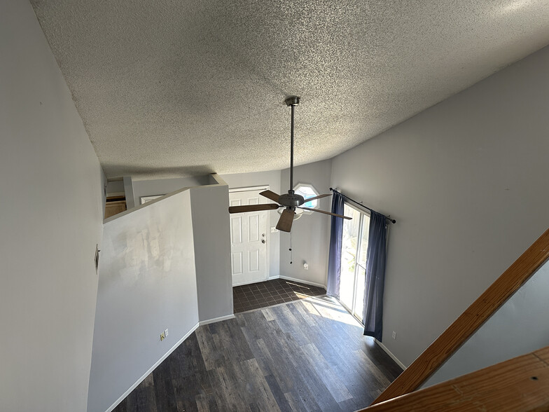 Building Photo - 527 Eldridge St