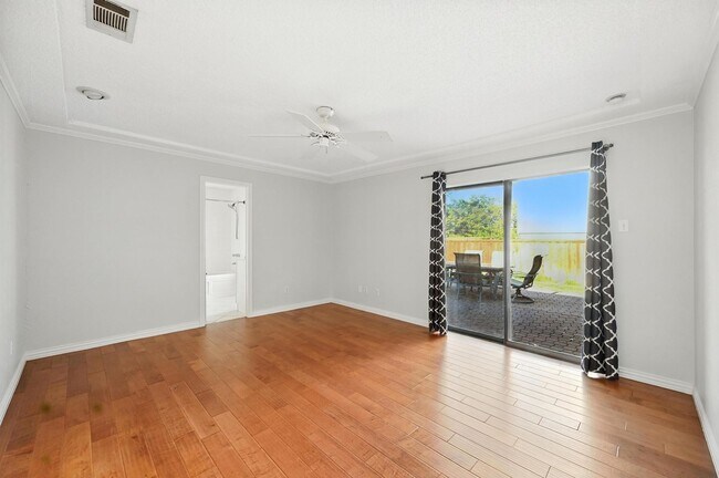 Building Photo - Beautiful 4-Bedroom Home in Sought-After Plano