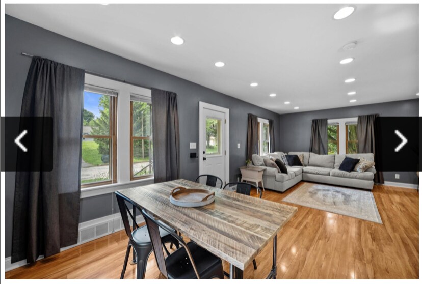 Dining Room - 10922 W Wells St