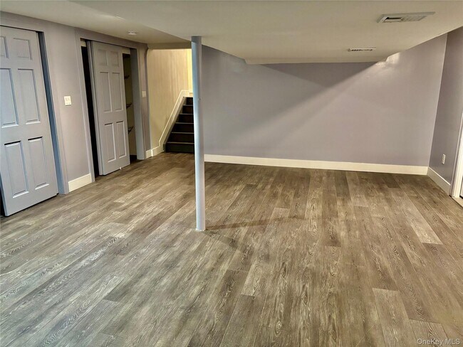 Building Photo - 22 Olive St