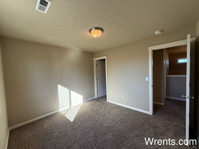 Building Photo - NEW Listing!! Beautiful home in Airway Hei...