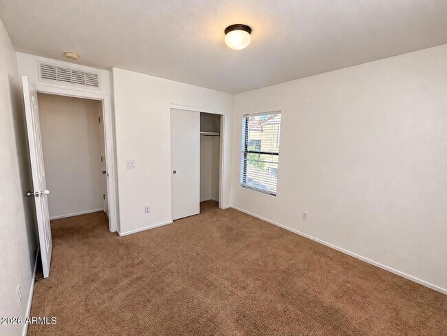 Building Photo - 8014 W Brill St