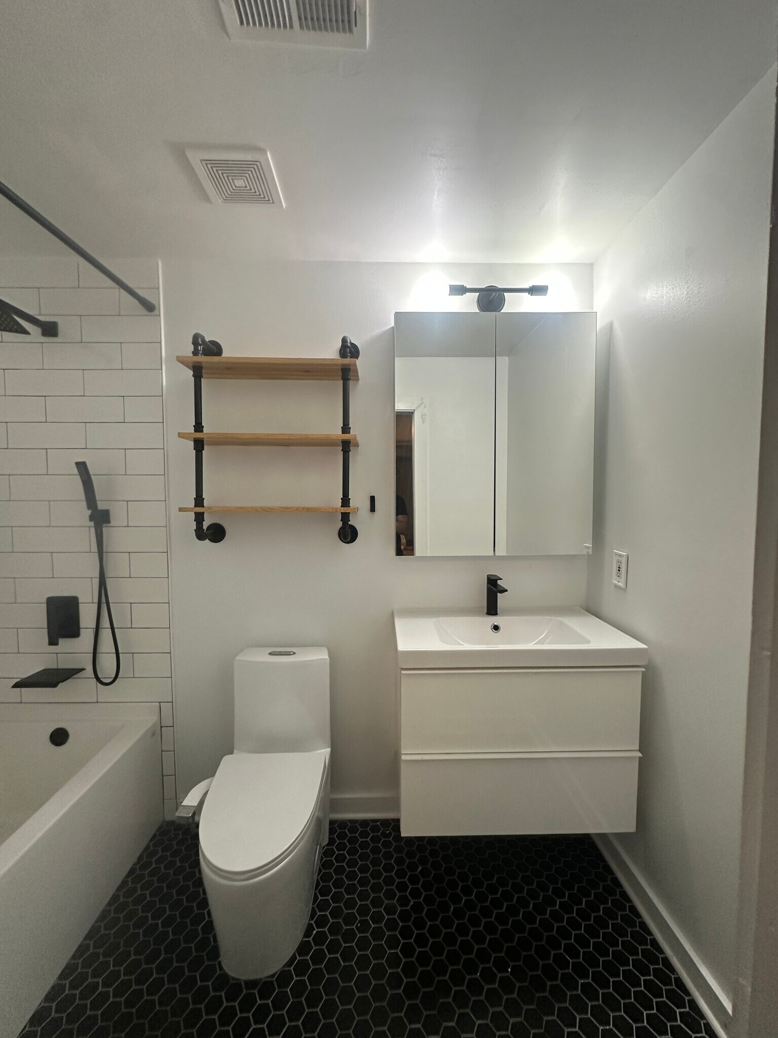 Building Photo - 800 Peachtree St NE