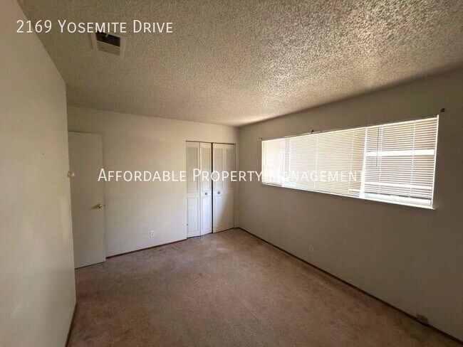 Building Photo - 2169 Yosemite Dr
