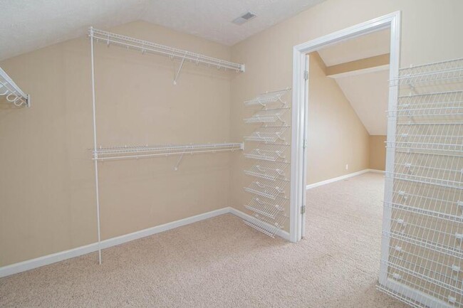 Building Photo - 1449 Mutual Dr