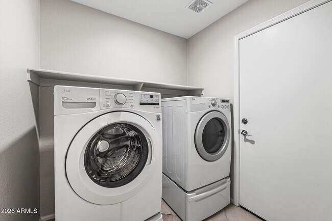 Building Photo - 7911 S 47th Ln