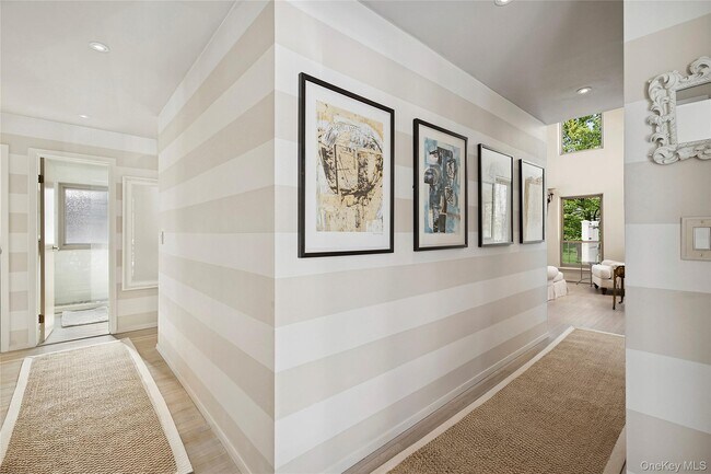 Building Photo - 11 Sandown Ct