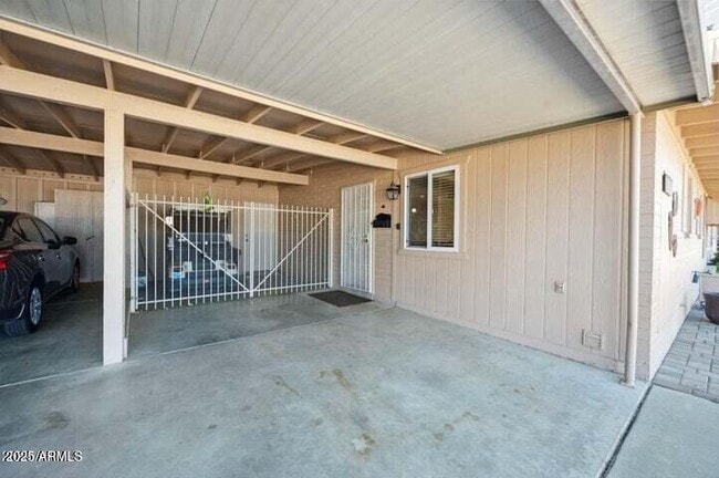 Building Photo - 10731 W Abbott Ave