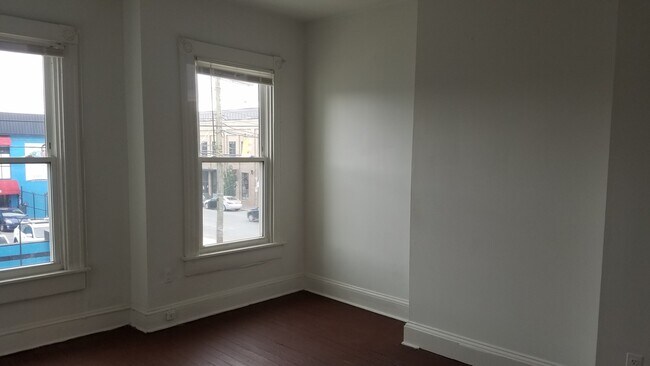 Building Photo - 3 BR/ 1.5 BA Home in The Fan, Available NOW!