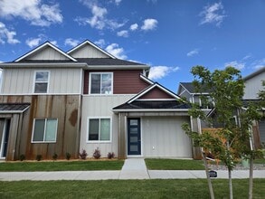 Building Photo - 4819 Harvest Pkwy
