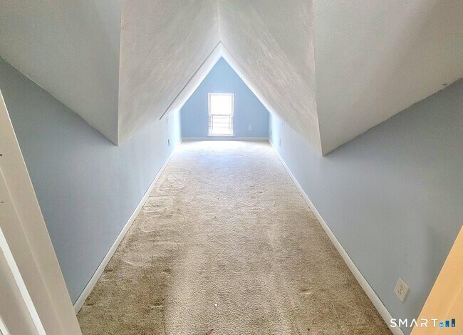 Building Photo - 46 Mountain St