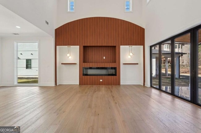 Building Photo - 120 Thome Dr