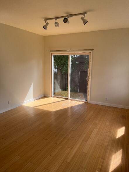Building Photo - 1224 N Newton Ave